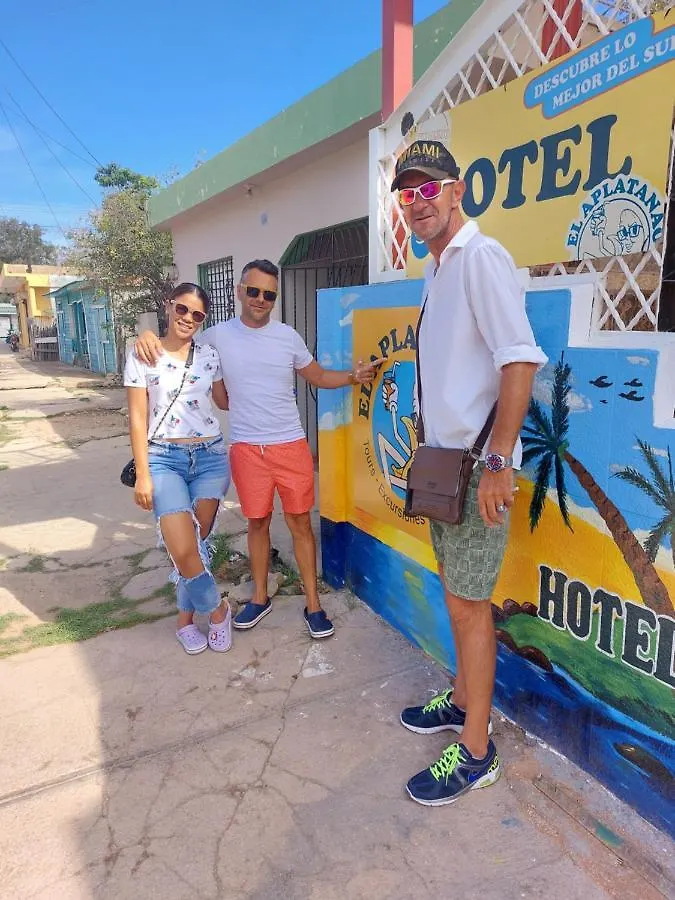 El Aplatanao Hotel Pedernales